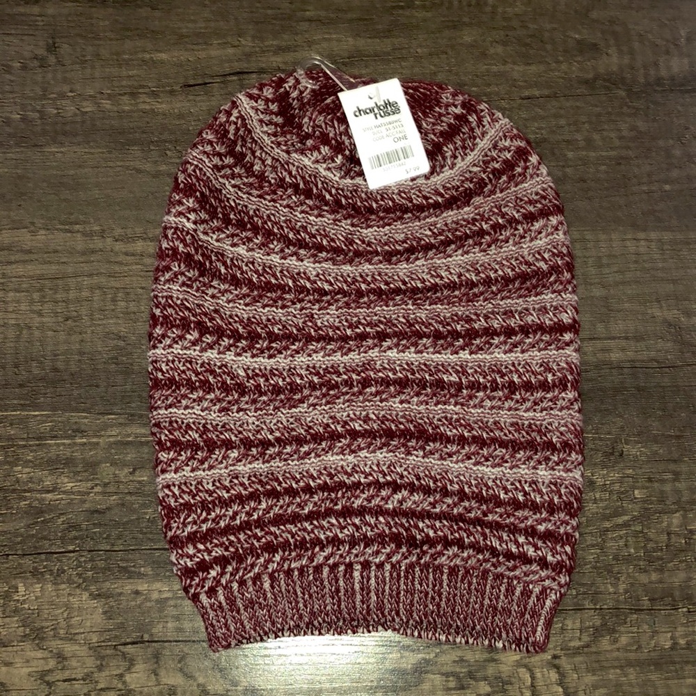 Beanie - Charlotte Ruse